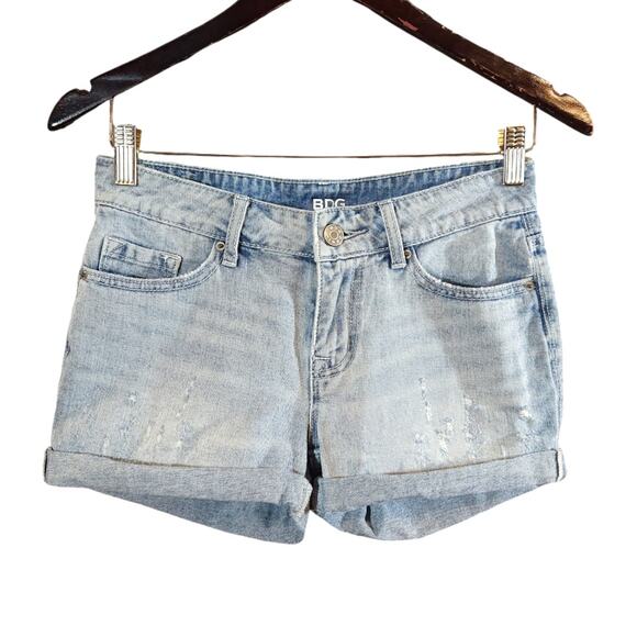 BDG Urban Outfitters Mid-rise Shortie Distressed Cuffed Denim Shorts Women's 24 - Picture 2 of 6